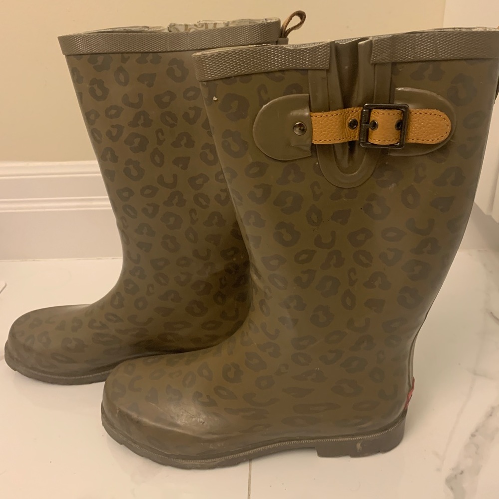 Chooka Leopard Rain Boots size 8